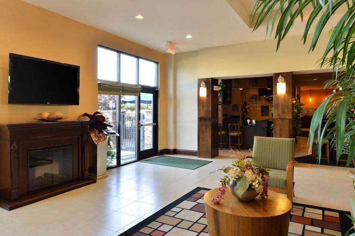 Hotel 8 of 69
