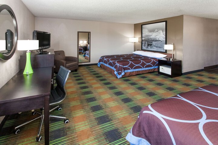 Super 8 by Wyndham Keokuk