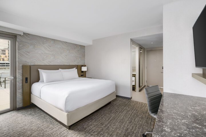 Room 21 of 28