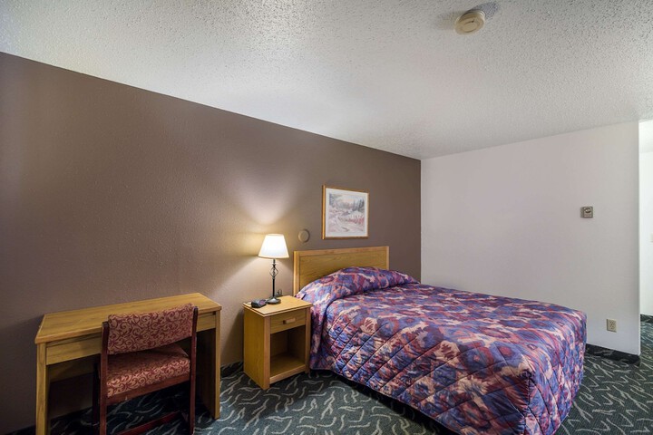 Room 22 of 33