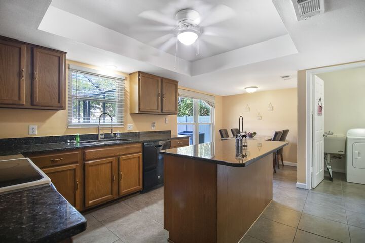 Tampa Bay- Large Pool home- Private Heated Pool!