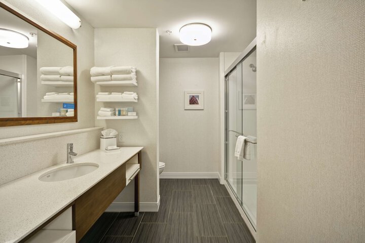 Room 43 of 61