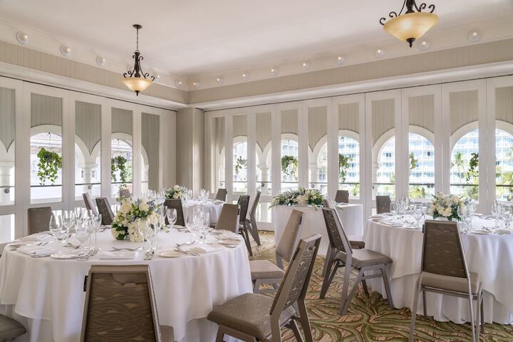 Moana Surfrider a Westin Resort & Spa, Waikiki Beach