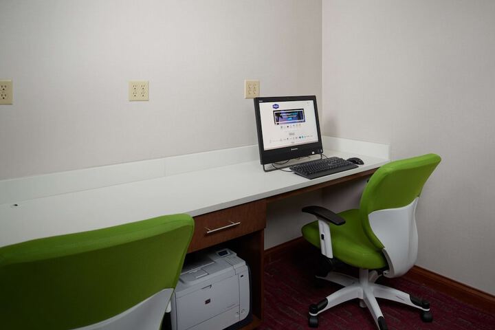 Business Center 27 of 27