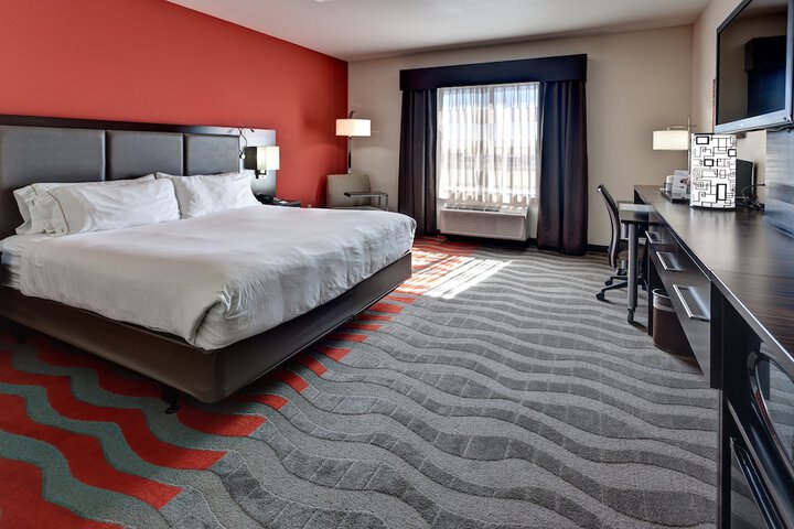 Room 11 of 27