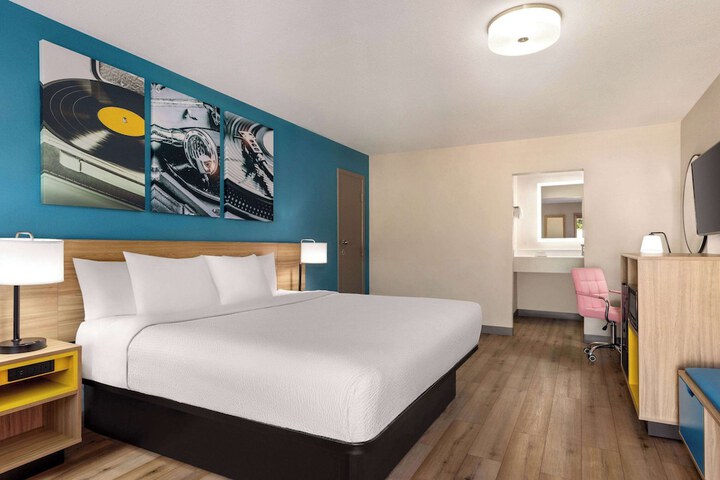 Days Inn by Wyndham Memphis at Graceland