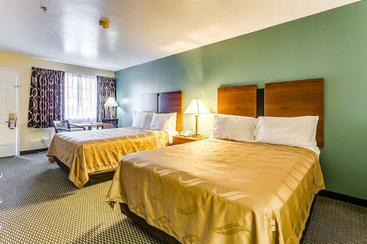 Room 8 of 17