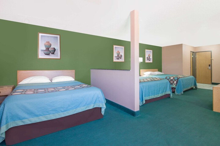 Room 13 of 15