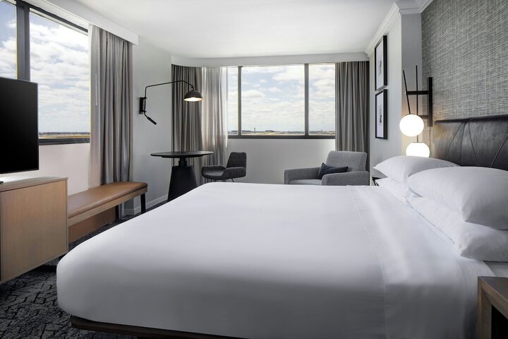 Room 28 of 47