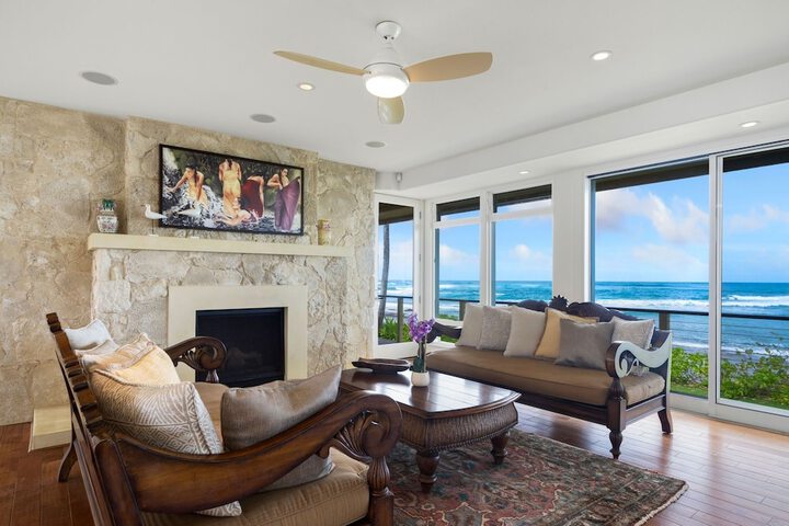 King Hale 4 Bedroom Home by RedAwning