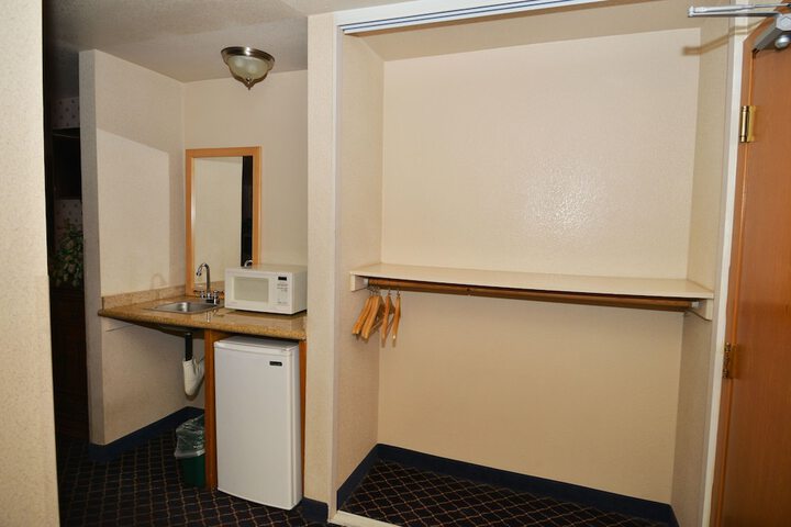 Room 67 of 84