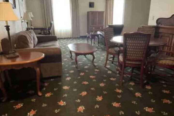 Room 18 of 19