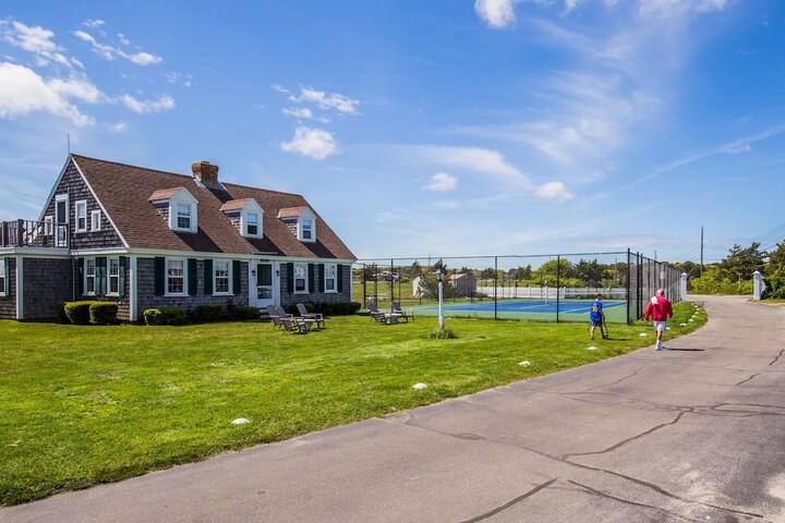 Lighthouse Inn