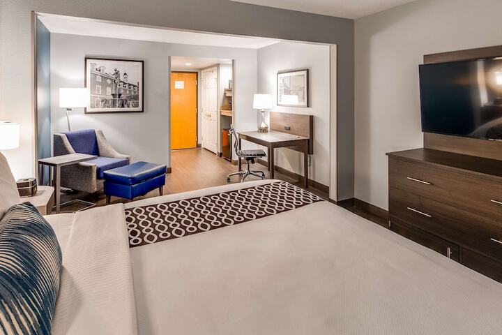 Room 20 of 32