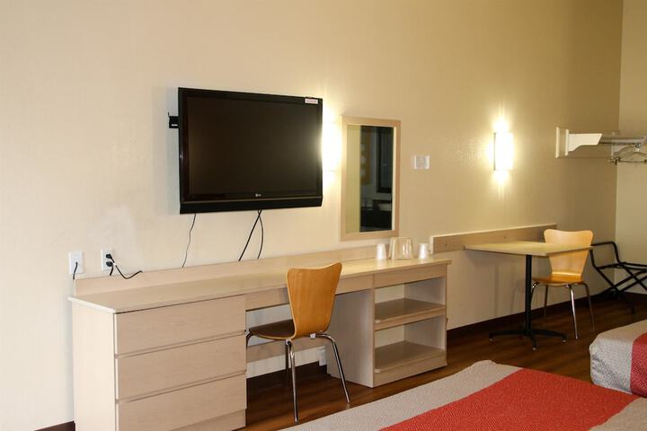 Room 22 of 28