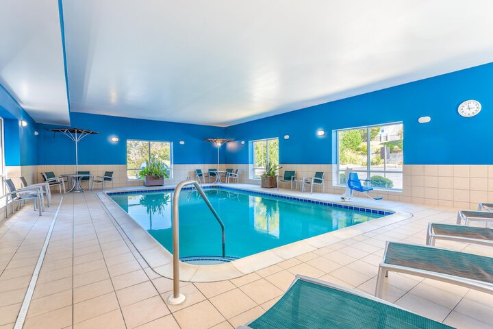 Hampton Inn & Suites Parkersburg Downtown
