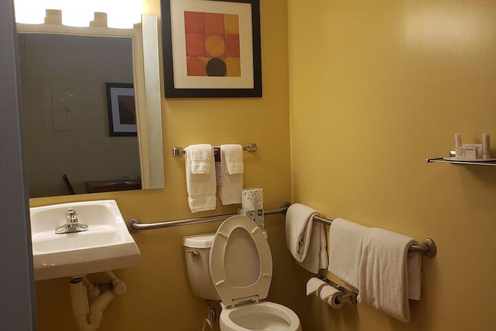 Room 18 of 25