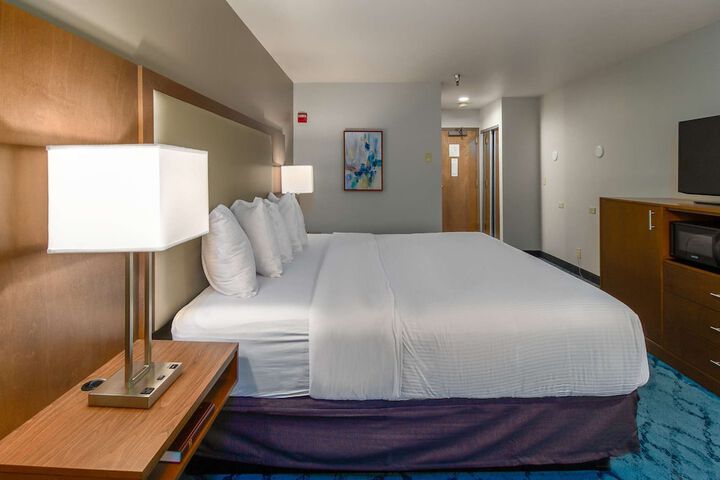 Room 27 of 41