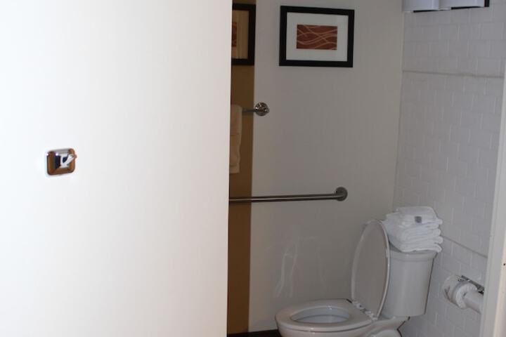 Room 18 of 51