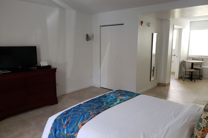 Room 36 of 62