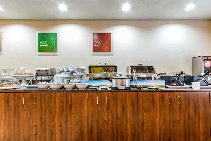 Breakfast/Coffee Service 29 of 34