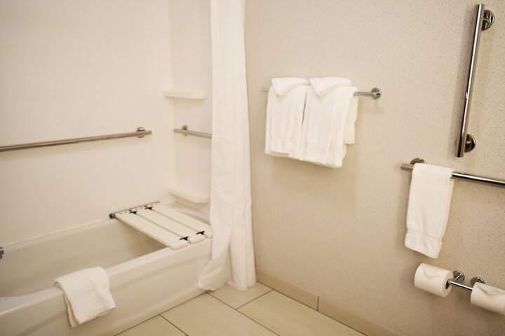 Holiday Inn Express & Suites Albany by IHG