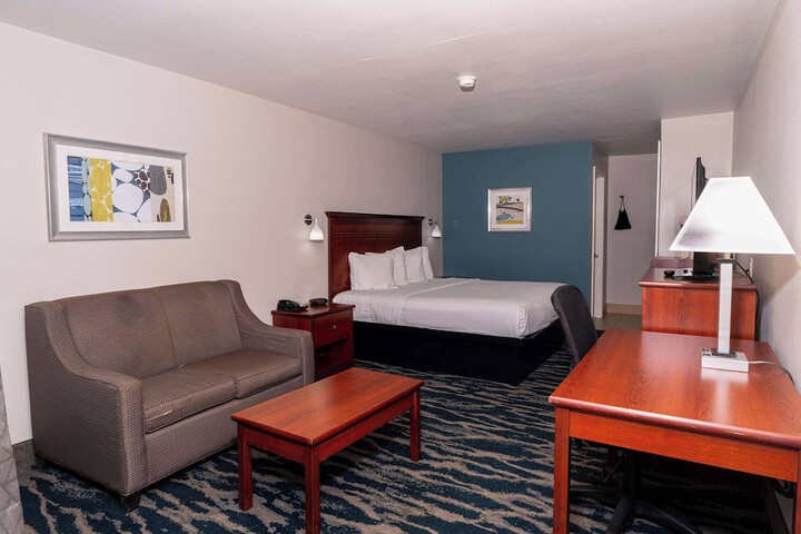 Room 14 of 28