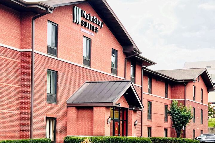 Hotel 2 of 43