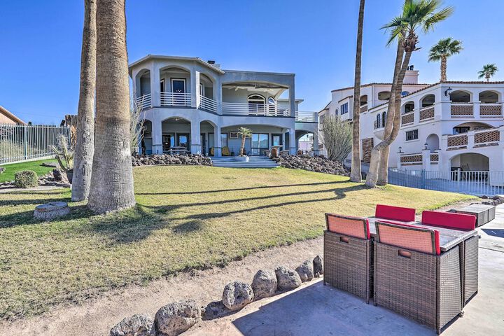 Parker Studio w / Patio & Direct River Access!