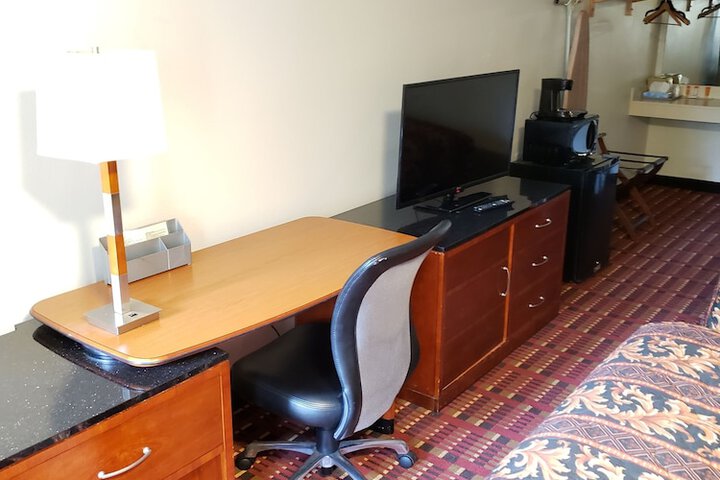 Room 12 of 24