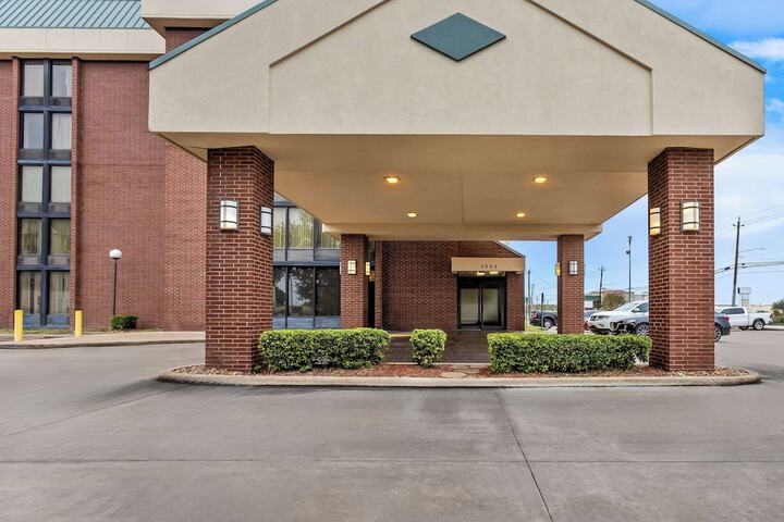 Hotel 2 of 40