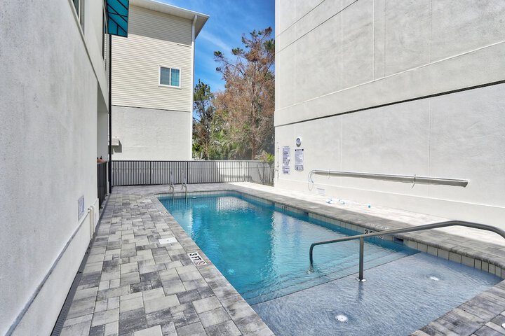 Azul Townhomes A4 - Sunset