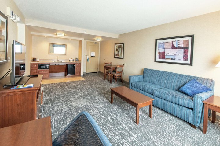 Room 52 of 72