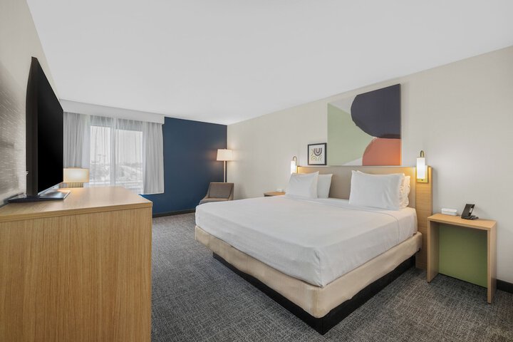 Room 11 of 20
