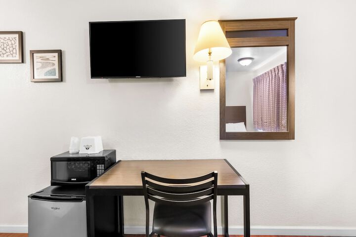 Room 20 of 29