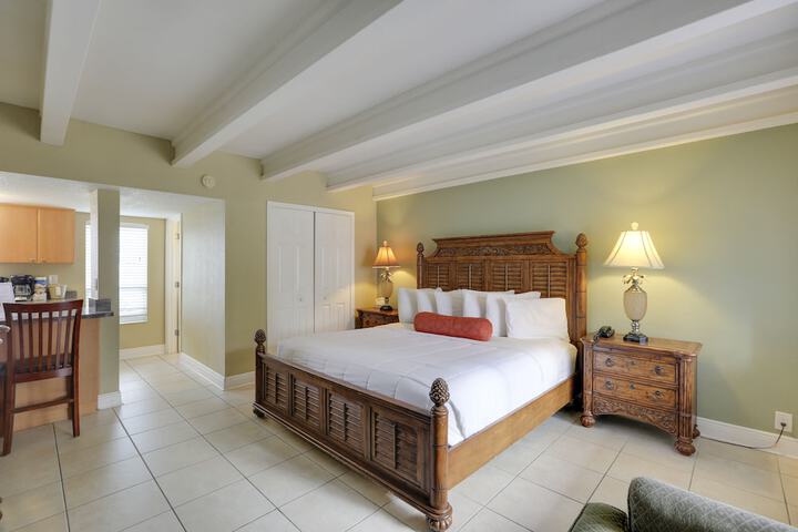 Room 46 of 70