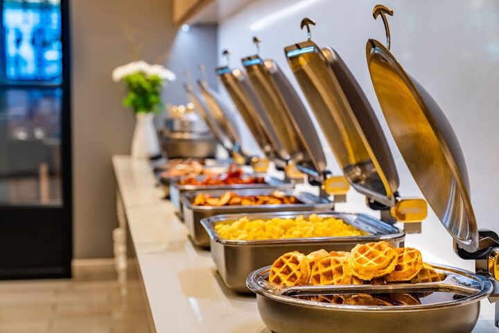 Dining 60 of 69