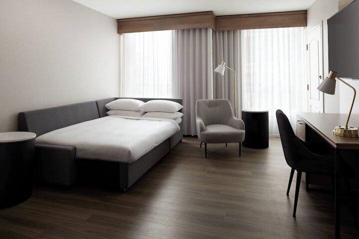 Room 15 of 43