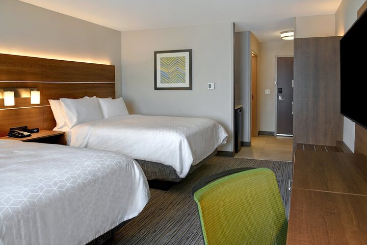 Holiday Inn Express & Suites Ottawa by IHG