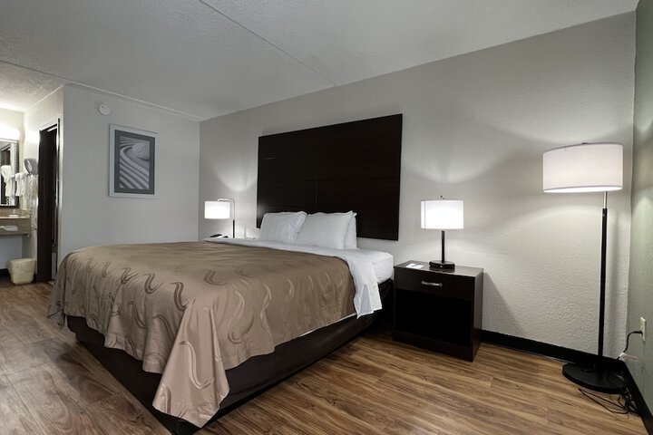 Room 35 of 52