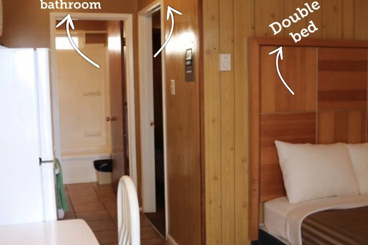 Room 11 of 27