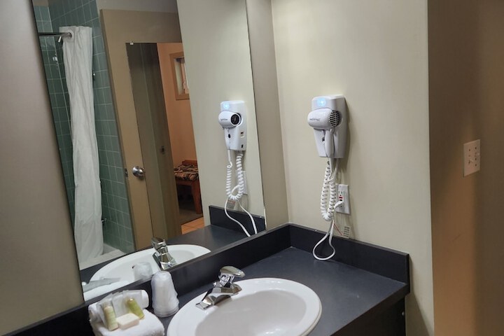 Room 64 of 110