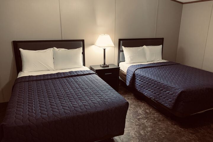Monahans Country Inn