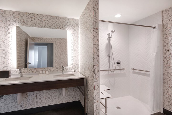 Holiday Inn Detroit Northwest - Livonia by IHG