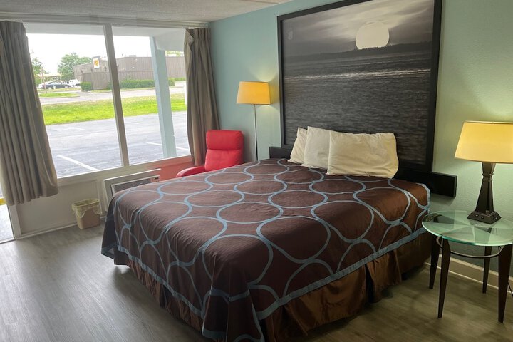 Room 14 of 23