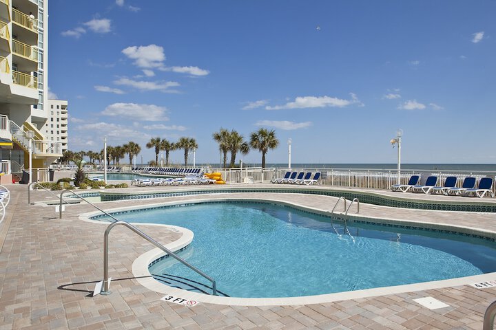 Pool 10 of 118
