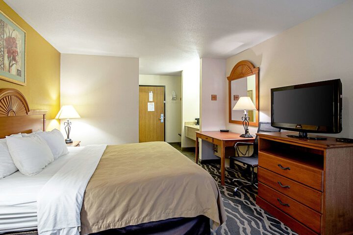 Room 5 of 30