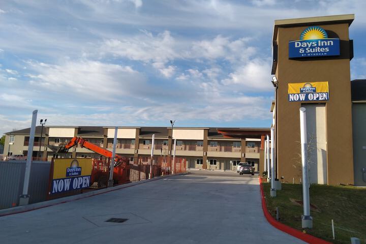 Hotel 4 of 76