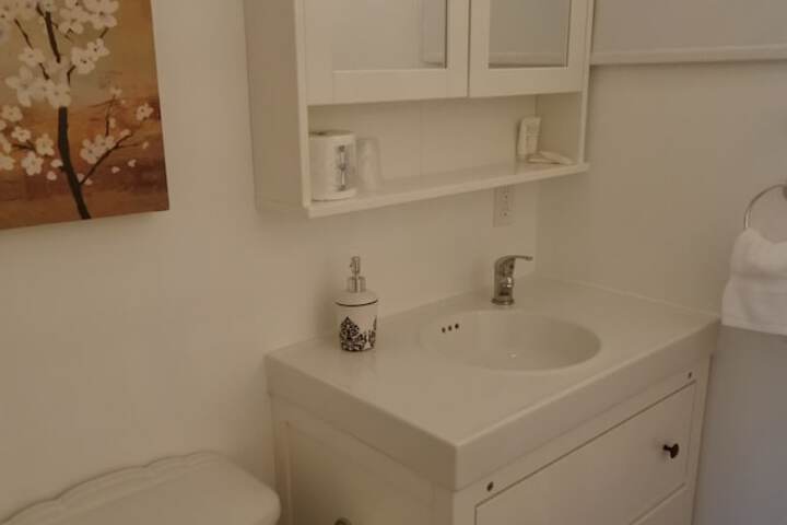 Black Rooster Guesthouse