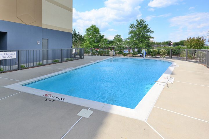 Pool 4 of 38